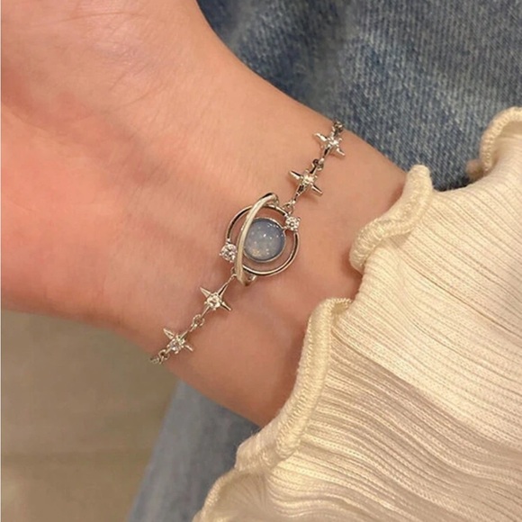 Jewelry - ⚠️Clearance Galaxy Blue Planet Pendant Silver Bracelet